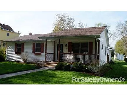 211 E Harpole St photo 1