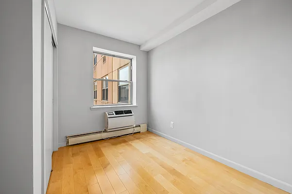 Sold by Poljan Properties Inc. | media 25