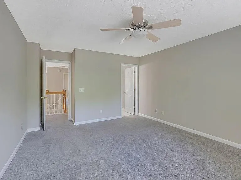2295 Lexington Ln — Photo 13