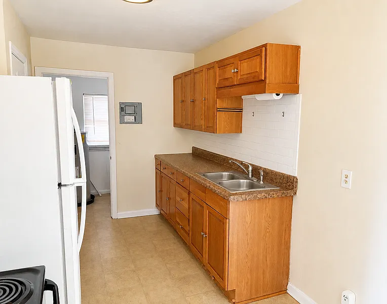 2 bed, 1.0 bath, 764 sqft, $1,400 — Photo 2