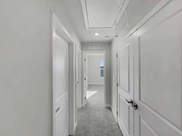 1089 Mountain View Dr