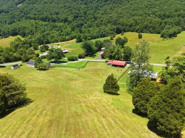 1319 Ideal Valley Rd, Spring City, TN 37381