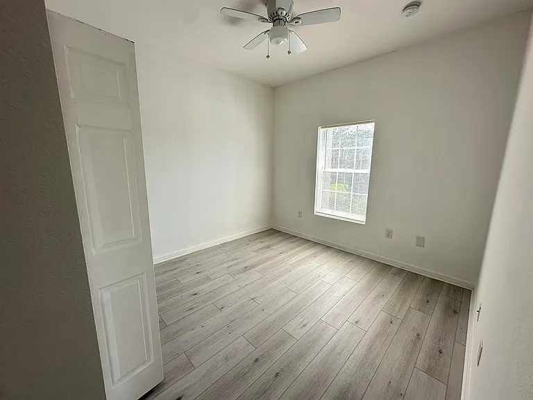 1802 Bassinger St — Photo 15