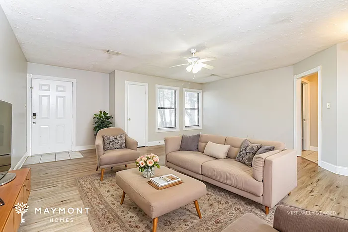 2442 Chauncey Ln SW — Photo 5