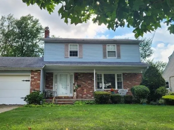 676 Johnson Ave, Bedford, OH 44146