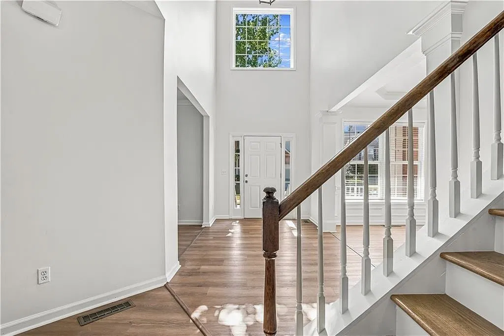 4 bed, 2.5 bath, 2647 sqft, $2,950 — Photo 4