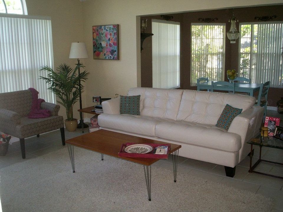 Light, Bright, Spacious living room