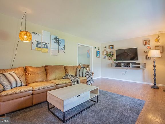 4th image of 639 Plum Run Ct