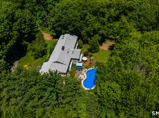 19 Hi Barlow Rd, Newtown, CT 06470