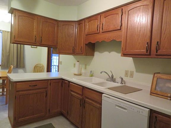 2nd image of 2800 Thielman St Unit 2C