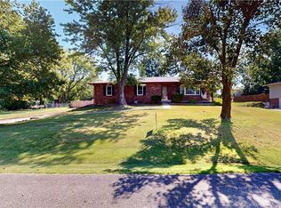 16567 S 1383rd Rd, Nevada, MO 64772