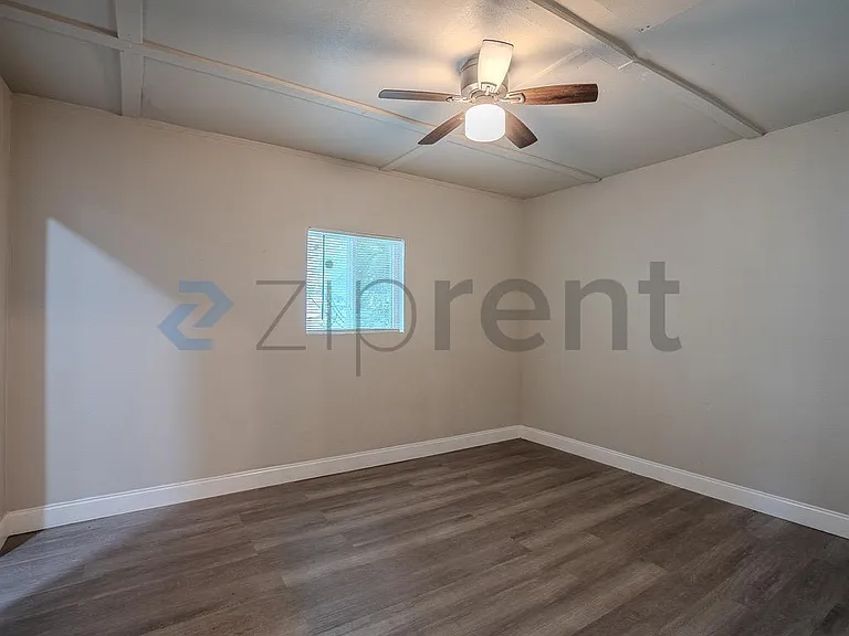 5818 Glenhurst Dr — Photo 16