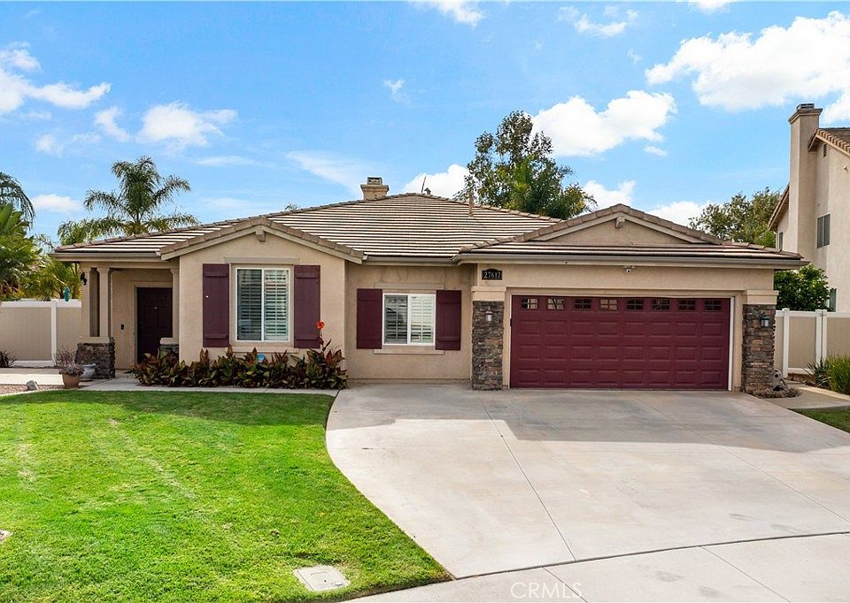 1st image of 27617 Graystone Ln