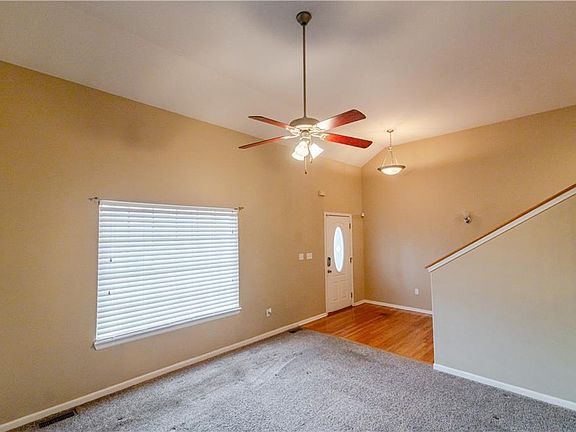 5th image of 1701 Jayhawk Dr