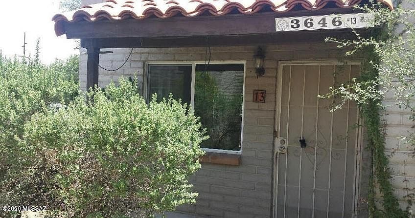 1st image of 3646 E Blacklidge Dr