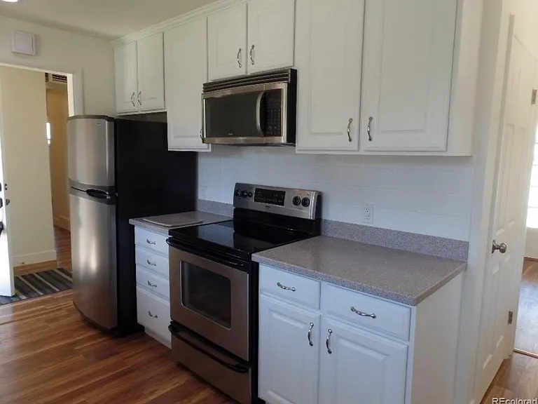 250 S Ivy St — Photo 9