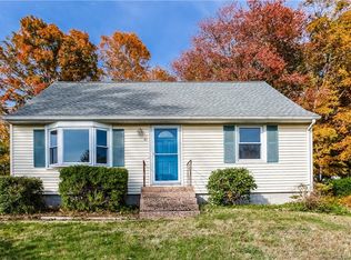 61 Lakeside Ave, Middletown, CT 06457