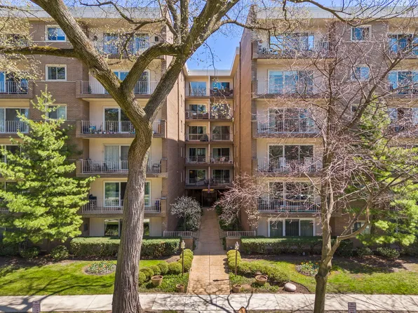 411 Ashland Ave APT 5A, River Forest, IL 60305
