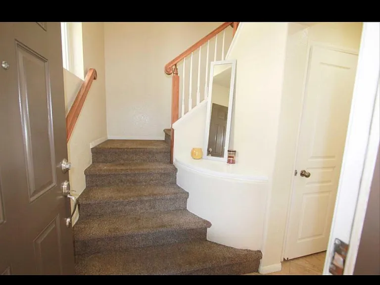 818 Almond Rd — Photo 3