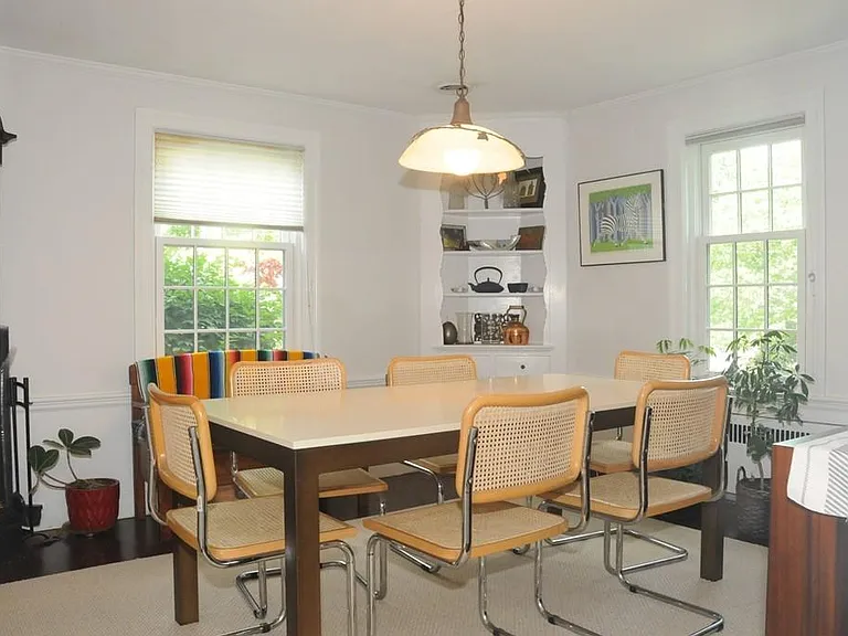 106 Upland Ave — Photo 9