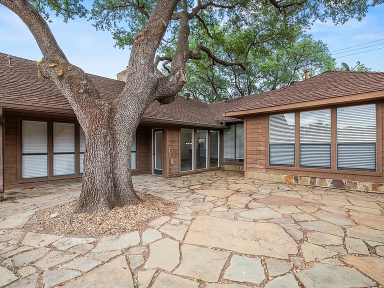 17003 Davenport Rd — Photo 43