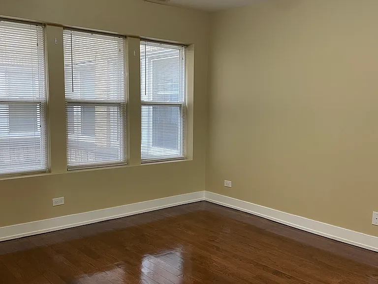 4754 N Albany Ave #1 — Photo 9