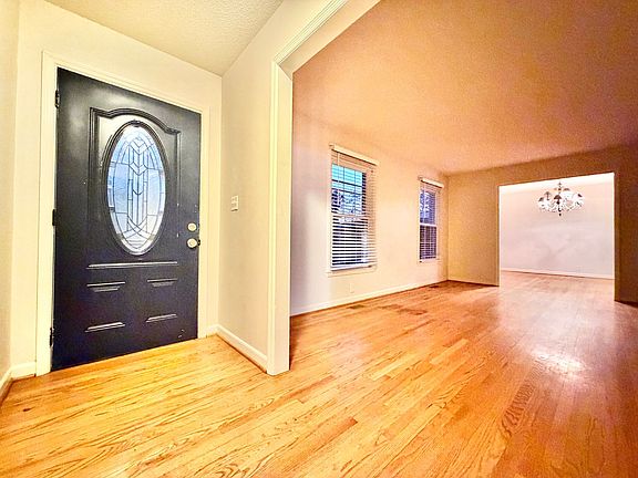 4th image of 4201 Jane Ln