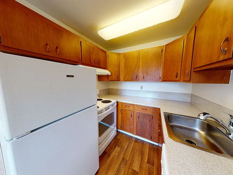 13202 Just Blocks To Carkeek Park And Centrally Located — Photo 10