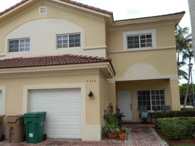 4200 W Stonecreek Cir, Hollywood, FL, 33024