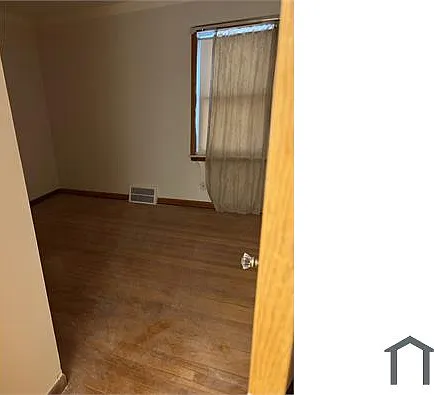 11318 Warwick St — Photo 7
