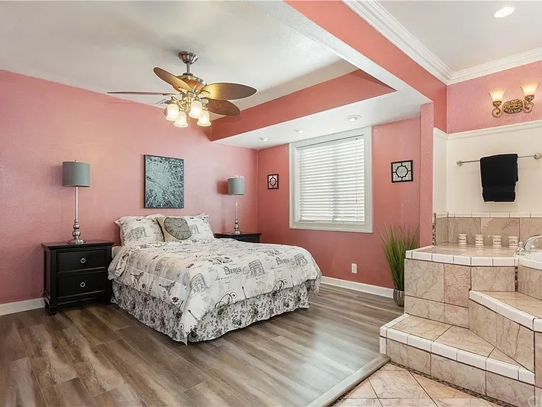 Master Bedroom & Spa