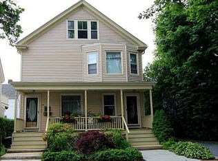 21 Berkeley Ave, Newport, RI 02840
