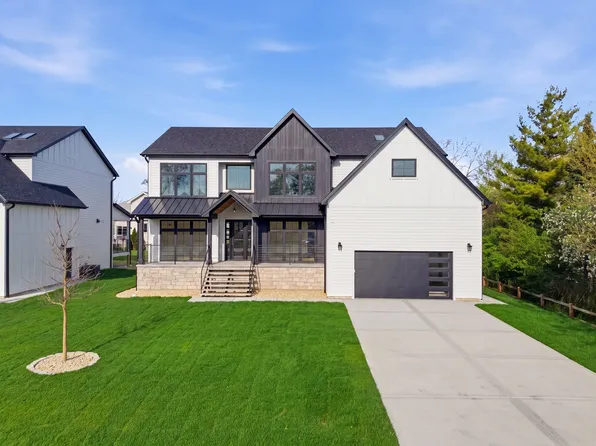 10226 S 81st Ave, Palos Hills, IL 60465