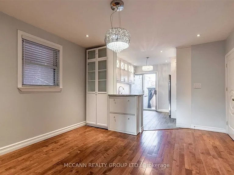367 Harvie Ave #MAIN2 — Photo 8