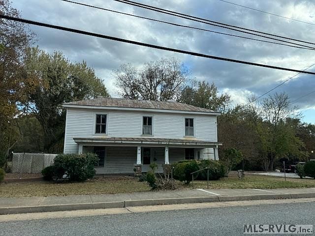 1st image of 724 N Mecklenburg Ave