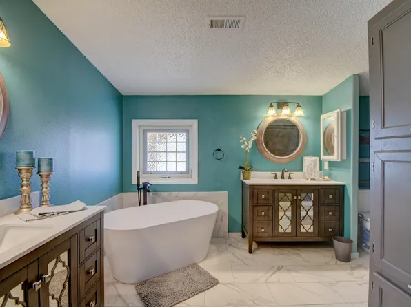 811 Fruta Rd NE, Rio Rancho, NM 87124