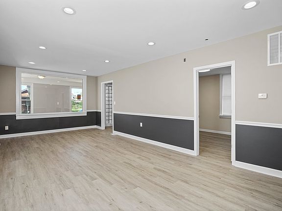5th image of 561 Forsythe Ave