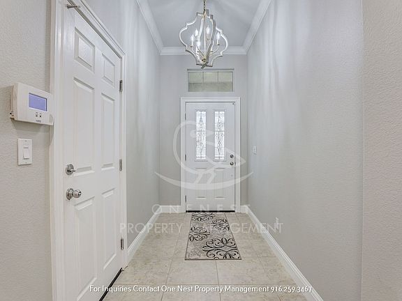 2nd image of 2713 Miramar Ln