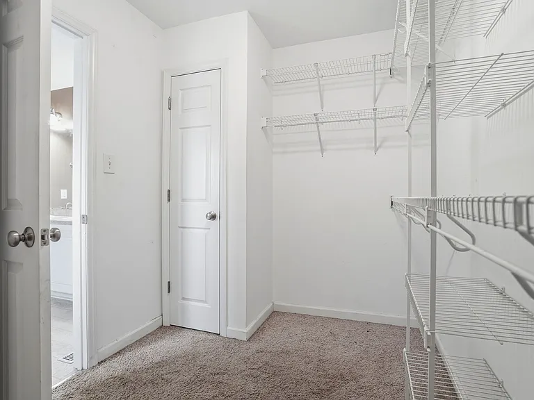 505 Heron Dr — Photo 32