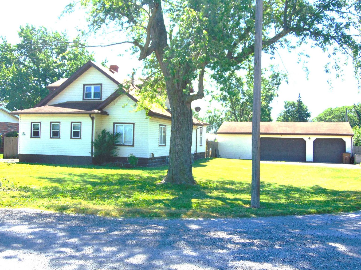 102 Henry St, Gillespie, IL 62033 Zillow