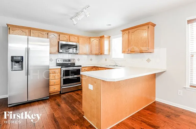 6698 Knob Hill Ct — Photo 5