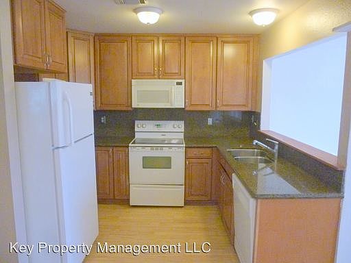 4th image of 4511 Park View Dr
