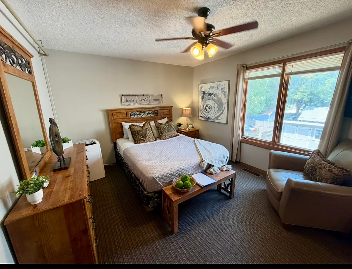 1 bed, 400 sqft, $900 — Photo 2