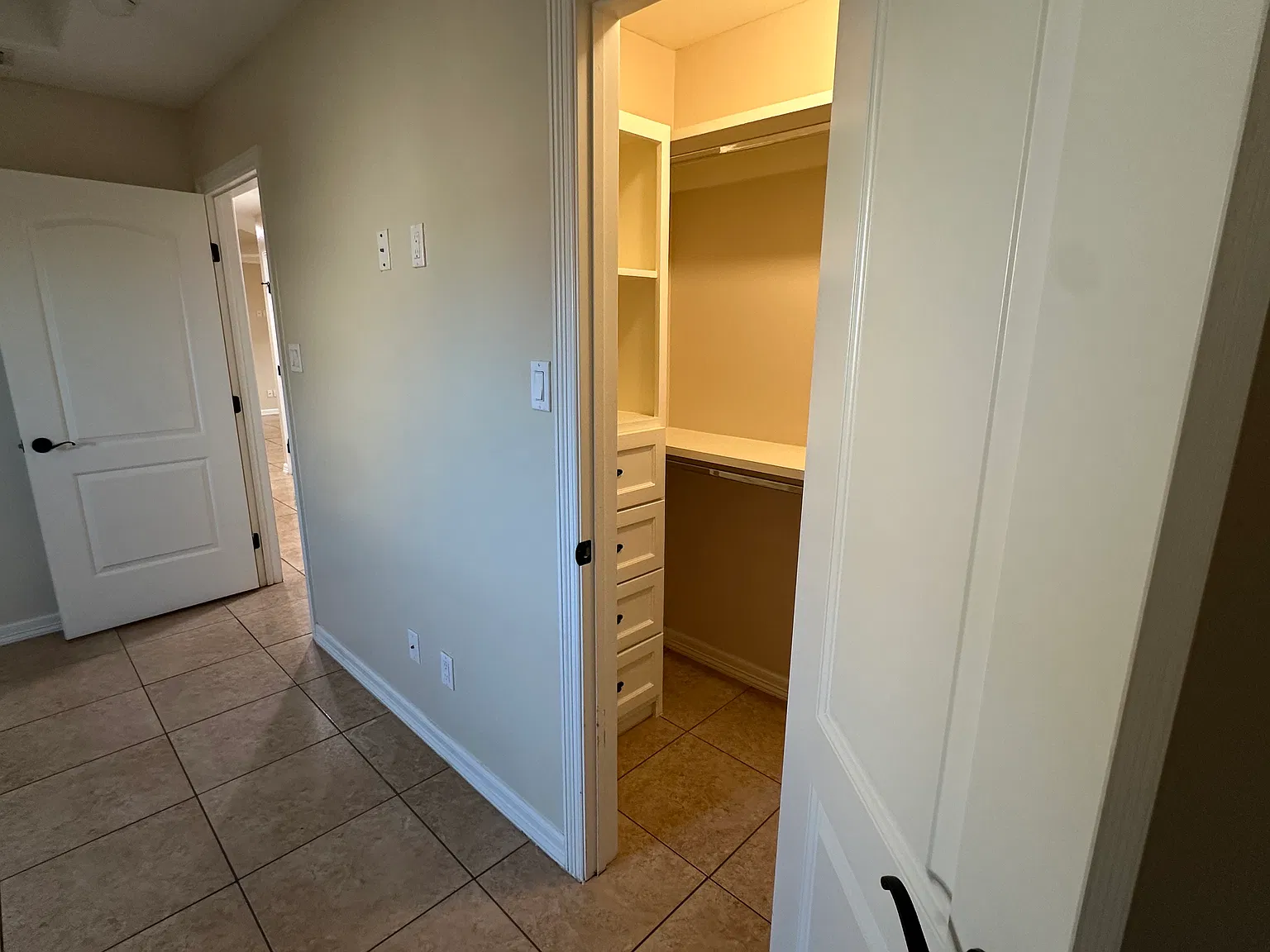 1103 N Sal St — Photo 4