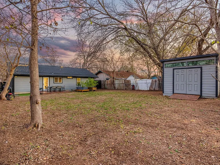 6904 Cherry Meadow Dr — Photo 28