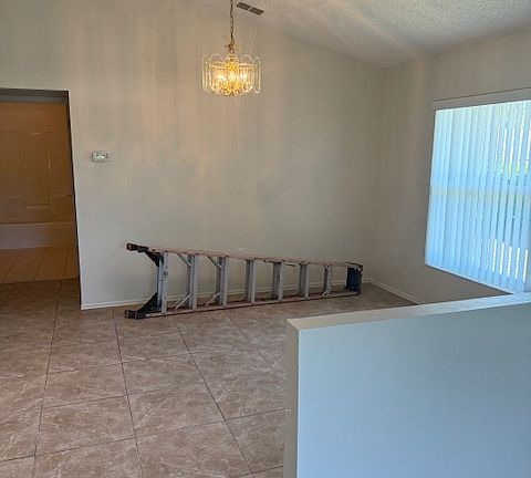3rd image of 4023 Portillo Rd