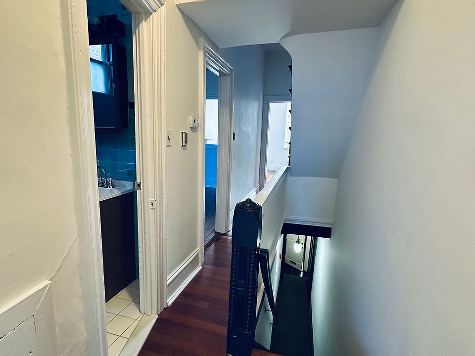 Hallway to kitchen and living room