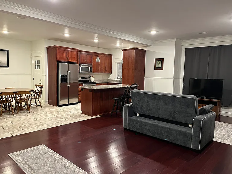 103 W Bishop Way #A — Photo 8