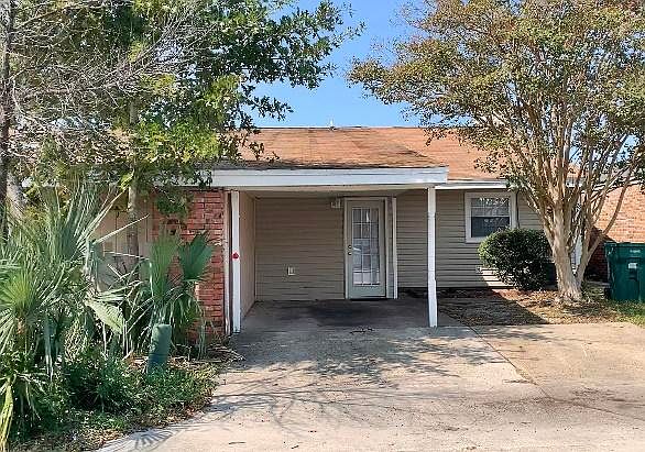 1st image of 223 Indian Oaks Dr #223