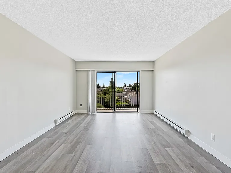 8040 Blundell Rd — Photo 32